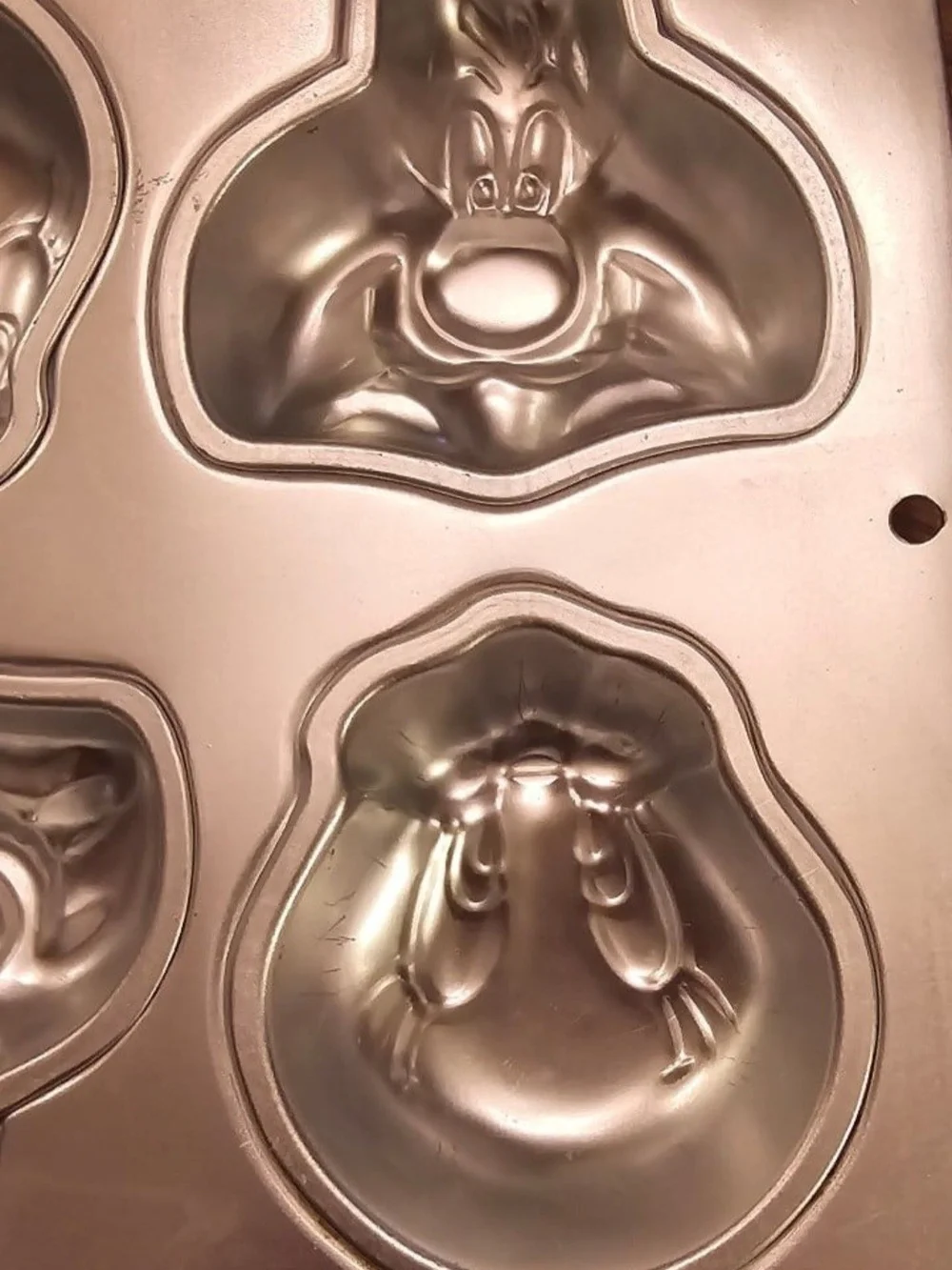 VTG 1994 Wilton Warner Bros Tweety & Sylvester Muffin Cake Mold Pan 6 Cavity